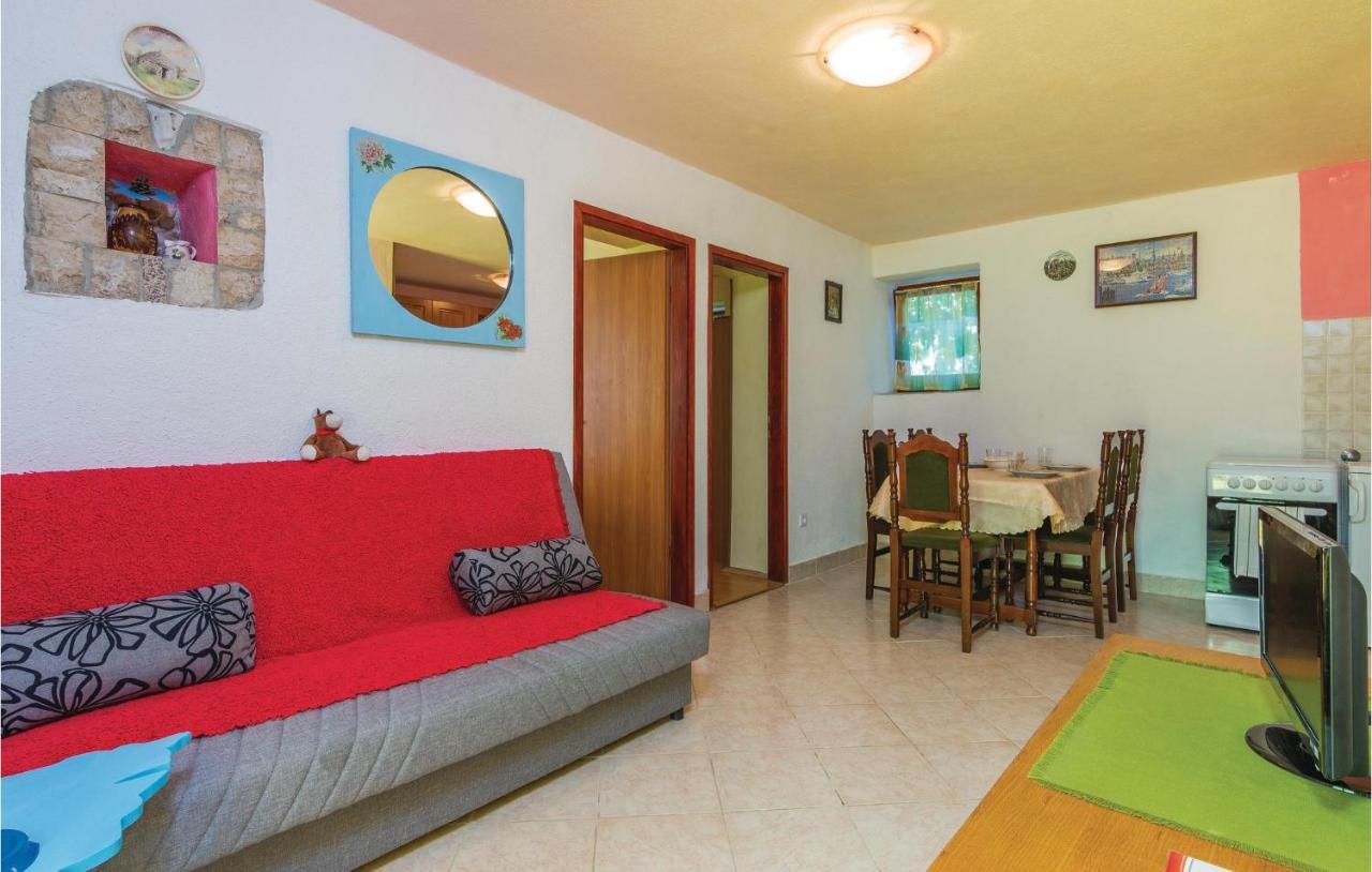 Pet Friendly Apartment In Porec With Wifi Εξωτερικό φωτογραφία